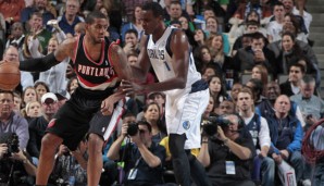 LaMarcus Aldridge (l.) stellte die Defense der Mavericks vor unlösbare Probleme