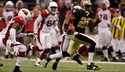 Unstoppable! New Orleans' Reggie Bush läuft zu seinem ersten Touchdown gegen Arizona