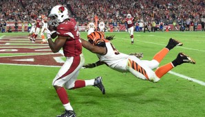 Halt mich! Cardinals-RB: David Johnson hat den Touchdown sicher, Vontaze Burfict (l.) ist chancenlos