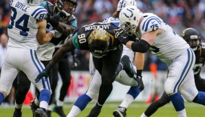 Immer wieder durchbrach Malik Jackson (M.) die O-Line der Colts