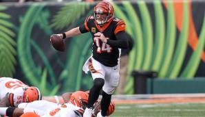 20. Andy Dalton, Bengals. Dalton ist in gewisser Weise die bessere Version von Carr. Unter idealen Umständen kann er sehr gut sein; andernfalls ist er Durchschnitt. Dalton kann als Passer Spiele gewinnen, das hat er auch letztes Jahr mehrfach gezeigt.