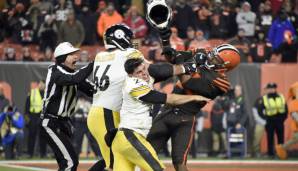 Myles Garrett (r.) schlug Steelers-QB Mason Rudolph mit dessen Helm.