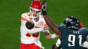 mahomes-eagles-pass-rush