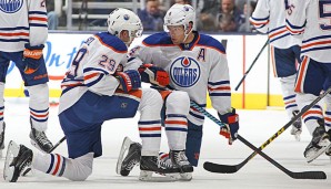 Alles Reden nutzte nichts: Leon Draisaitl (l.) und die Oilers unterlagen Calgary