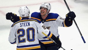 Die St. Louis Blues freuen sich über den zweiten Sieg in der Serie gegen die Chicago Blackhawks