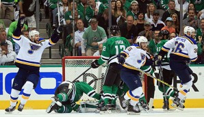 Robby Fabbri (l.) erzielte das erste Tor im Spiel der St. Louis Blues gegen die Dallas Stars