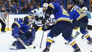 Brian Elliott (l.) erwischte im Spiel gegen die San Jose Sharks einen überzeugenden Abend