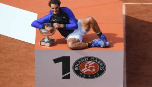 Der Schweizer ist chancenlos und so schafft König Rafa endlich "La Decima", also seinen zehnten Titel in Paris. Eine einmalige Leistung!