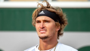 French Open 2020: In Paris folgte die erste größere Enttäuschung der Saison. Im Achtelfinale musste Zverev die Segel gegen den damals noch 19-jährigen Jannik Sinner streichen. Dabei war er weitestgehend chancenlos.